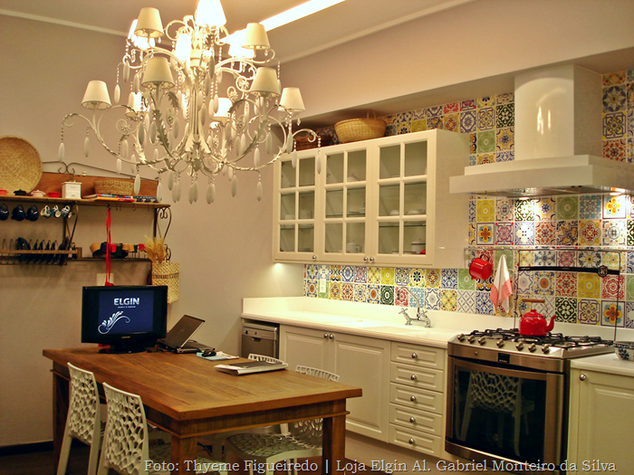 Painel de azulejo na cozinha