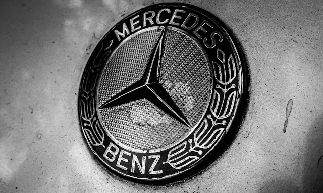 Cha đẻ của dòng xe Mercedes Benz mua lại công ty PayCash để làm gì ?