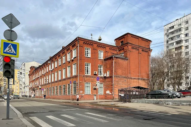 улица Щепкина, бизнес-центр – бывший хлебозавод «Мосхлеб»