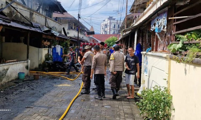 Kebakaran Hebat di Asrama Polisi Sario Manado, Delapan Unit Pemadam Berhasil Padamkan Api 