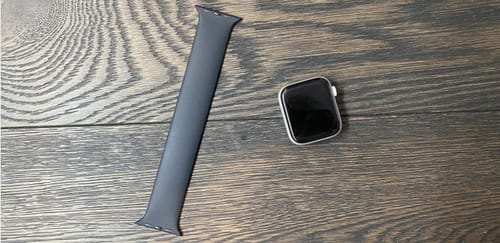 Apple offers free repairs for Apple Watch devices