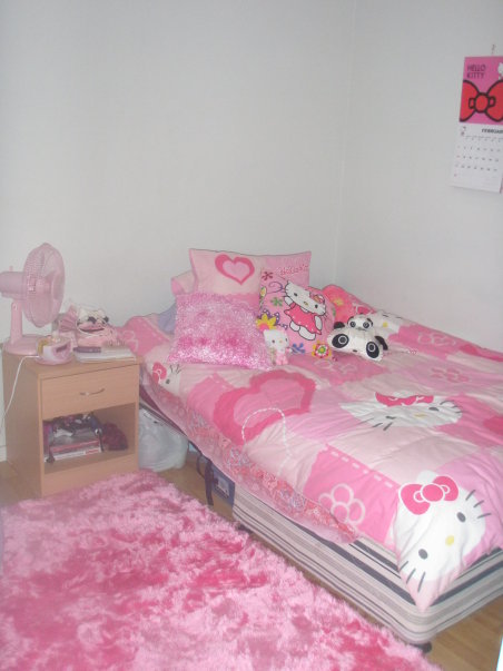 Hello Kitty Bedroom Design. to see my Hello Kitty alarm