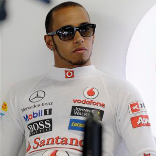 McLaren mai are de lucrat la stinturile lungi, spune Hamilton