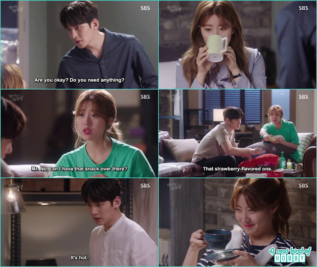 ji wook give princess treatment to bong hee as he thought her leg plaster because of him - Suspicious Partner: Episode 7 & 8 korean drama 