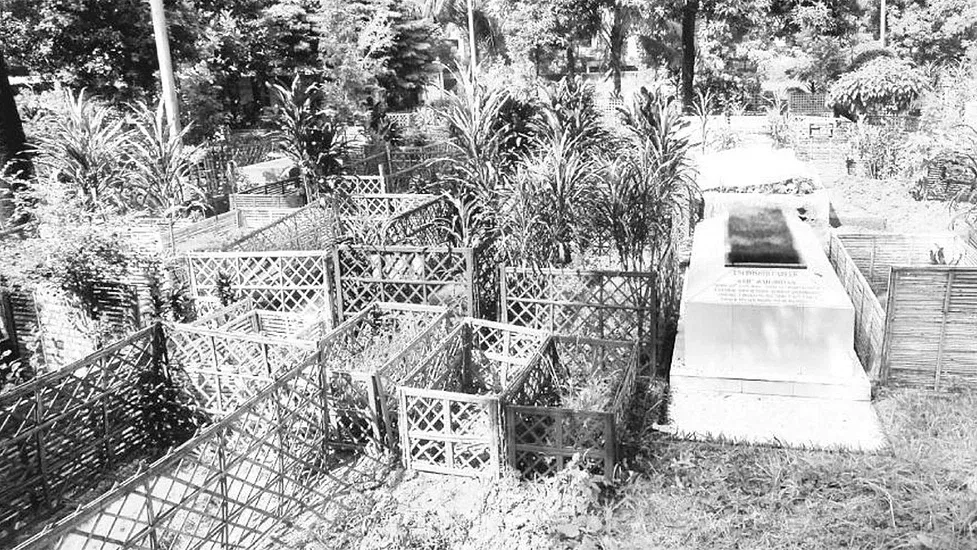 কবরস্থানের ছবি  - কবরস্থানের ছবি ডাউনলোড  - কবরস্থানের পিকচার - কবরস্থানের ফটো   -   koborsthan pic -  insightflowblog.com - Image no 13