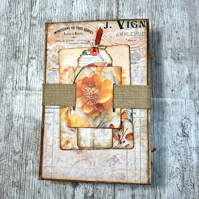 Decorating The Cover Of My Autumn:Fall Altered Book
