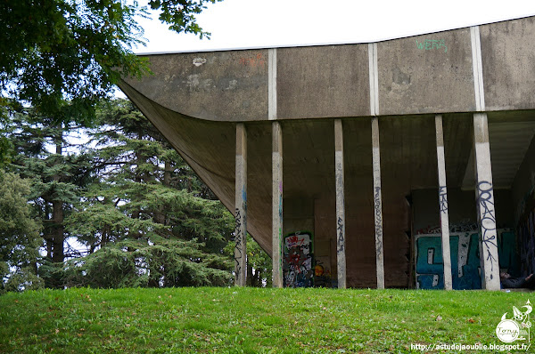 Nantes - Faculté de Droit et des Sciences Politiques  Architectes: Louis Arretche, François Deslaugiers, Jean Boquien (architecte d’opération)  Extentions:  Evelyne Rocheteau, Eric Sailla  Construction: 1969 - 1970