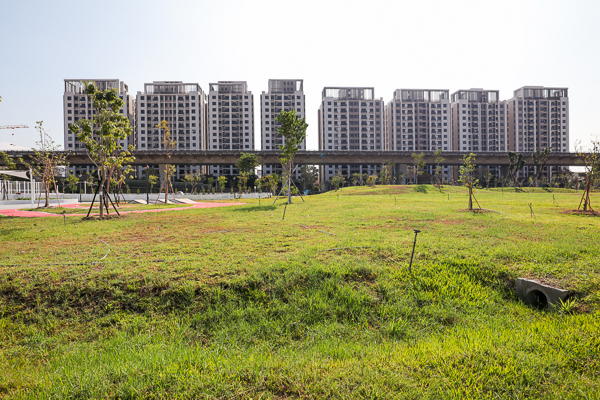 台中太平馬卡龍公園由垃圾山變成特色公園，多項設施還有寵物專區