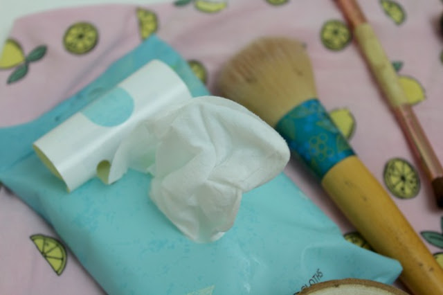 Makeup brush cleaning wipes: do they actually work?!