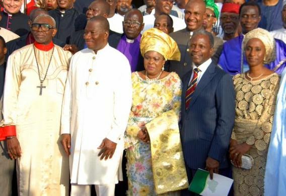 Pres. Jonathan, Mama Peace, Osinbajo And Wife, Worship Together At Inauguration Service