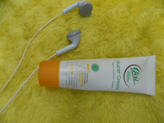 daily  nutrition cream with SPF 18