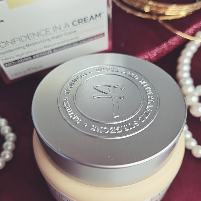 IT Cosmetics - Confidence in a Cream - Review