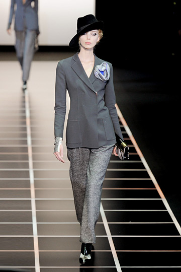 Giorgio Armani Fall 2012 Womenswear