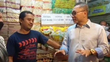 Curhat Pedagang Minyak Berujung Hadiah Umrah dari Mendag