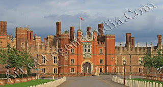 Hampton Court, Cardinal Wolsey began this magnificent building in about 1515. Henry was angered at being outdone by one of his subjects, and Wolsey gave him the palace hoping to appease him. 