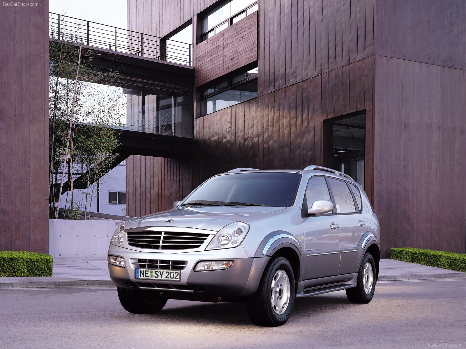 Hình ảnh xe ô tô SsangYong Rexton 2005 & nội ngoại thất