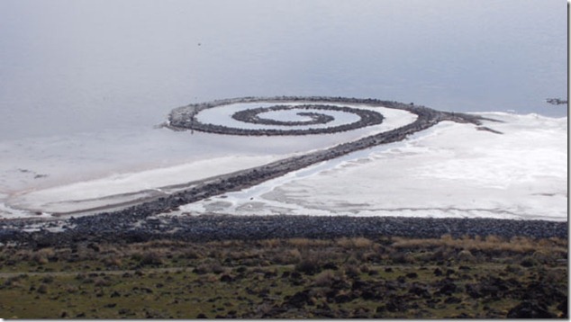 top10_land_art_07