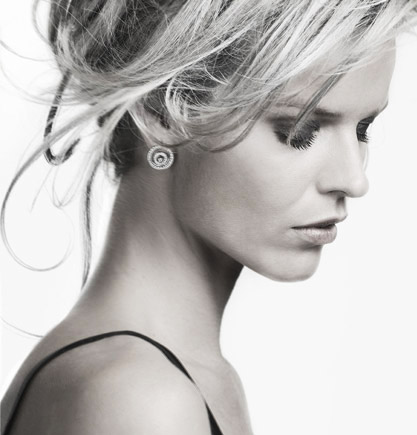 eva herzigova 2011. La modelo checa Eva Herzigova, ha sido mamá de nuevo a sus 39 años de edad.