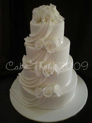 Classic white wedding cakes