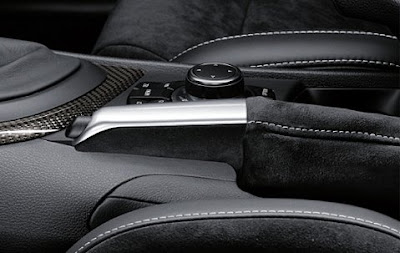 BMW handbrake strip in pearl-effect chrome