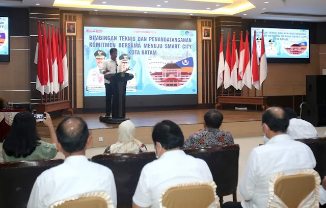 Rudi Menutup Bimtek Penyusunan Masterplan Smart City