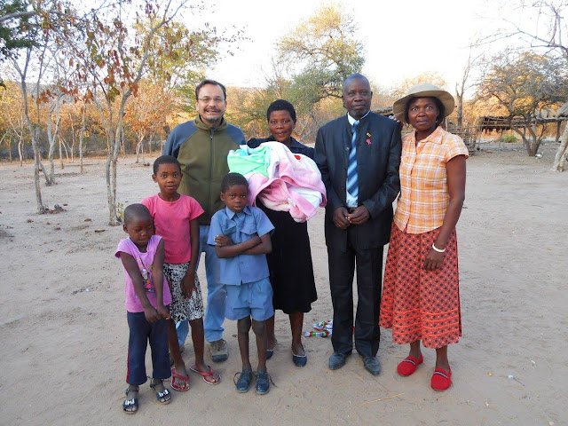 Con familia amiga en Zimbabue