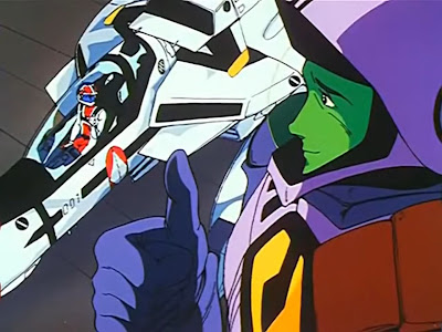 Hikaru gets a thumbs-up from a Zentradi.