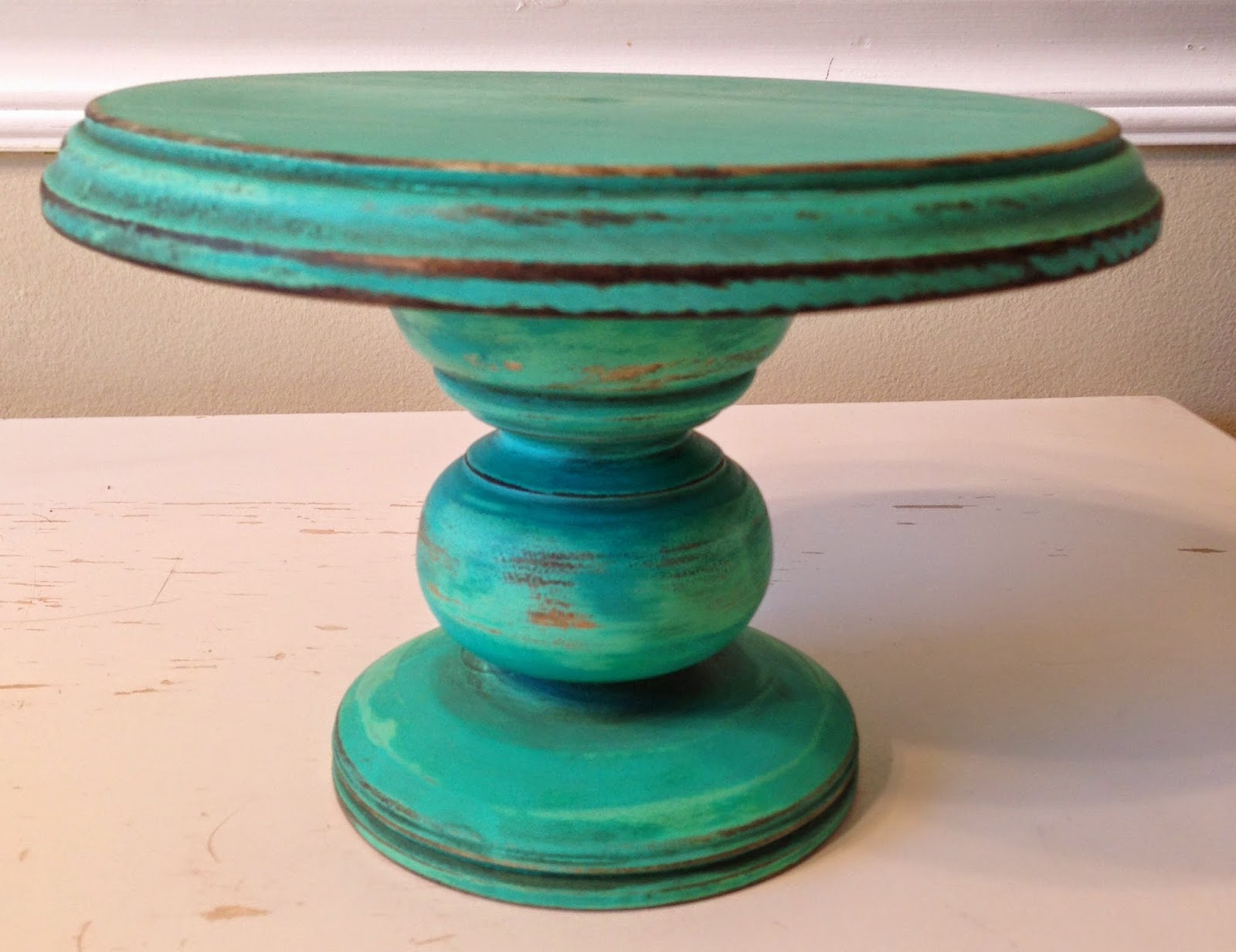 http://bumbledo.blogspot.com/2014/09/diy-wooden-cake-stands.html