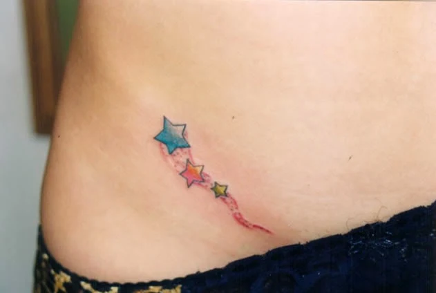 Art Tattoo feminina virilha Estrelas