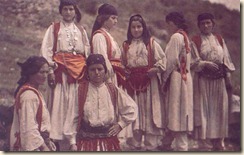 Gratë e Mirditës. (foto, Luigi Pellerano)