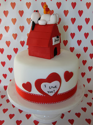 Charming Valentine's Wedding Cakes