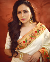 Amruta Khanvilkar (Actress) Biography, Wiki, Age, Height, Career, Family, Awards and Many More