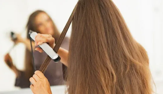 Os efeitos negativos da prancha para cabelos: