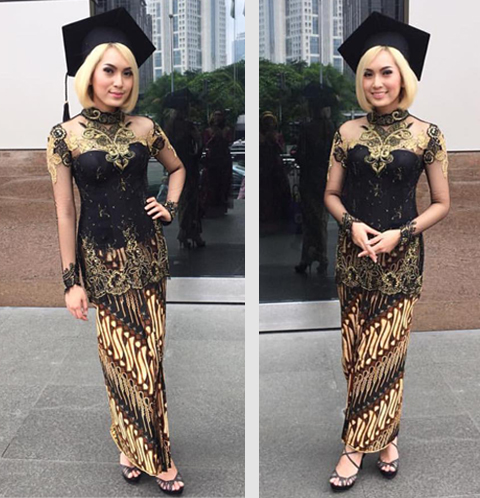 model baju kebaya wisuda