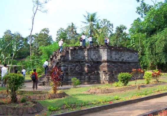 Tempat Wisata di Kediri