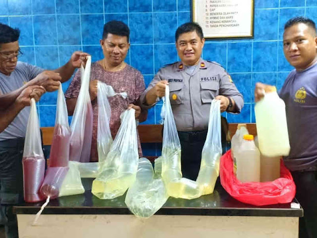 Polisi Gagalkan Penyeludupan Ratusan Liter Sopi dari Ambon ke Jayapura