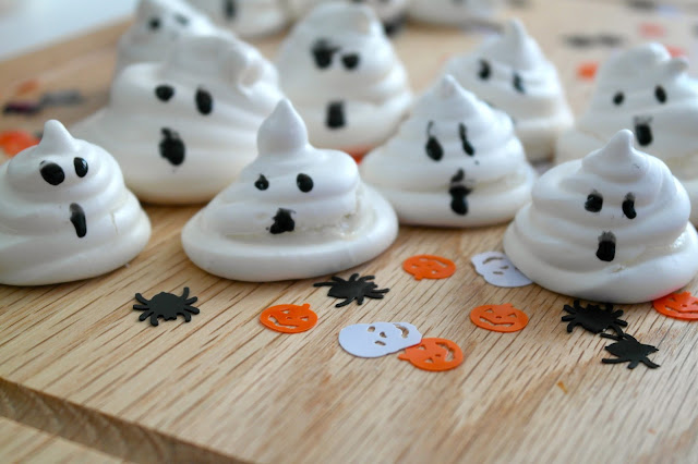 Halloween Ghost Meringues by What Laura did Next