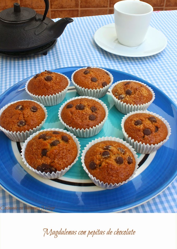 Magdalenas con pepitas de chocolate