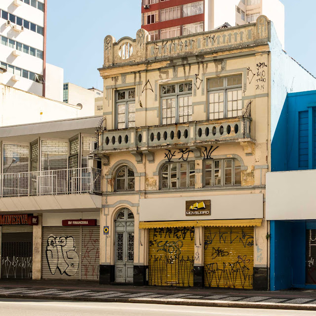 Um edifício eclético na Marechal Deodoro