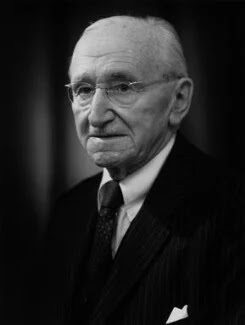 Friedrich Hayek - Top Ten Ideas - The Road To Serfdom