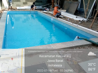 Isi kolam renang di Widarasari Cirebon