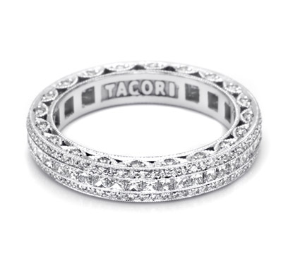 We have fallen in love with Tacori stunning wedding band designs 