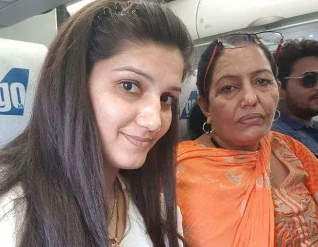 Sapna Chaudhary and sushmita sen 