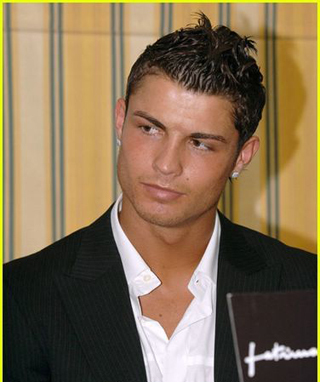 ronaldo haircut. ronaldo new hairstyle.