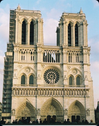 Paris-notre-dame-facade