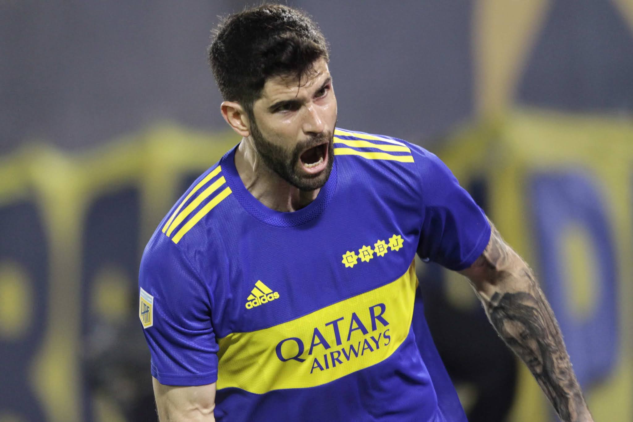 Boca Juniors, con mejores expectativas en la Tabla Anual clasificatoria para su gran objetivo, que es la Copa Libertadores 2022, más que en la de la LPF, aunque en ambas ocupa el sexto puesto, hoy le ganó como local por 1 a 0 a Colón por la 13ra. fecha y quedó en la primera de ellas a cinco puntos de River Plate, el último que está entrando a ese certamen continental y al que visitará el próximo domingo en el estadio Monumental.