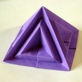 Origami Piramide sesta - Sixth pyramid by Francesco Guarnieri