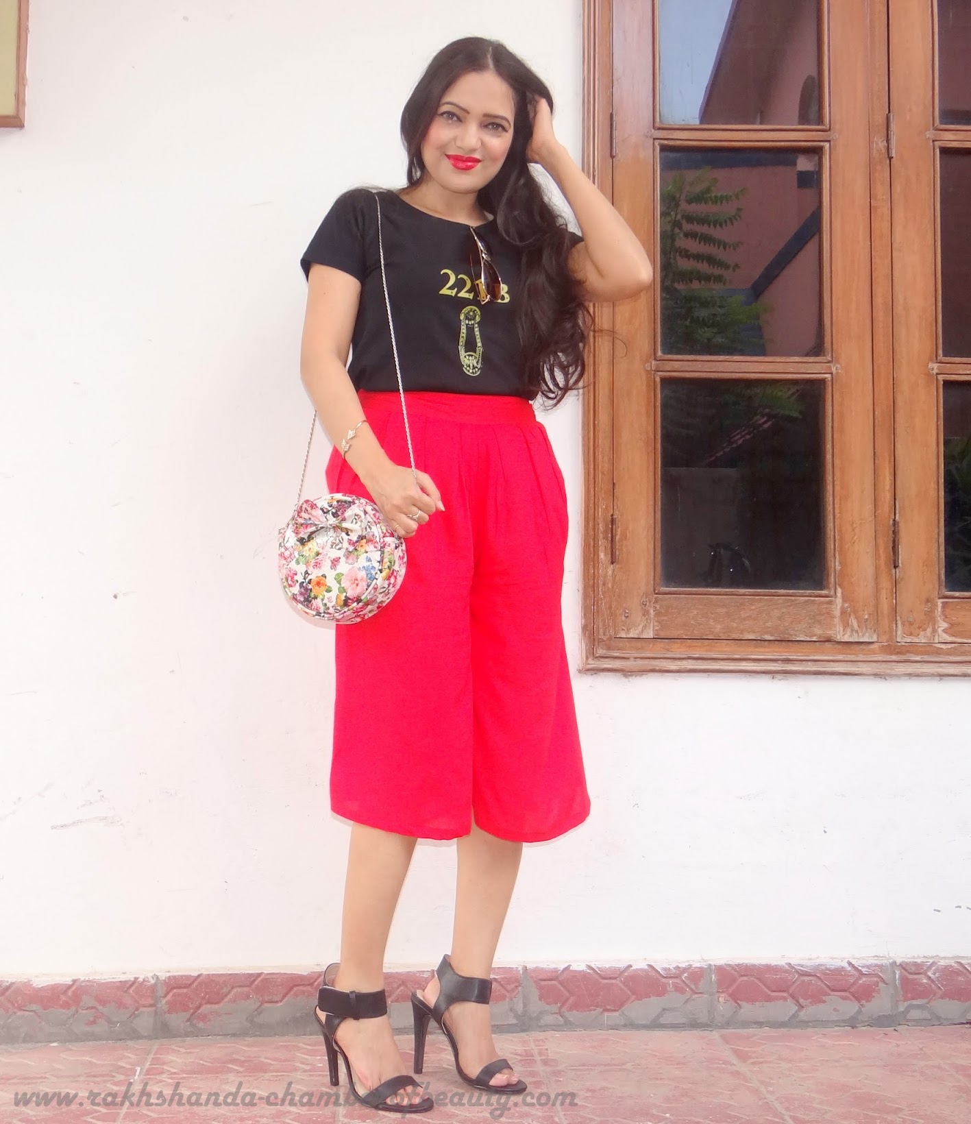 Culottes again- OOTD | 5 style tips to wear Culottes, how to wear culottes, fashion trends 2015, Stalkbuylove, floral bag from SBL, Indian fashion blogger, Chamber of Beauty