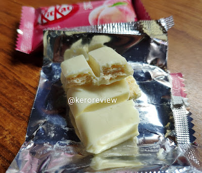 รีวิว คิทแคท มินิเวเฟอร์เคลือบช็อกโกแลต รสพีชขาว (CR) Review Mini Chocolate Covered Wafer White Peach Flavor, KitKat Brand. ネスレ日本　キットカットミニ　白桃