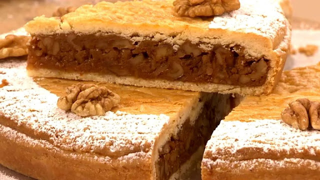 Bűndnernusstorte – Bánh truyền thống của Thụy Sĩ